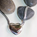 silver heart pendant snakechain